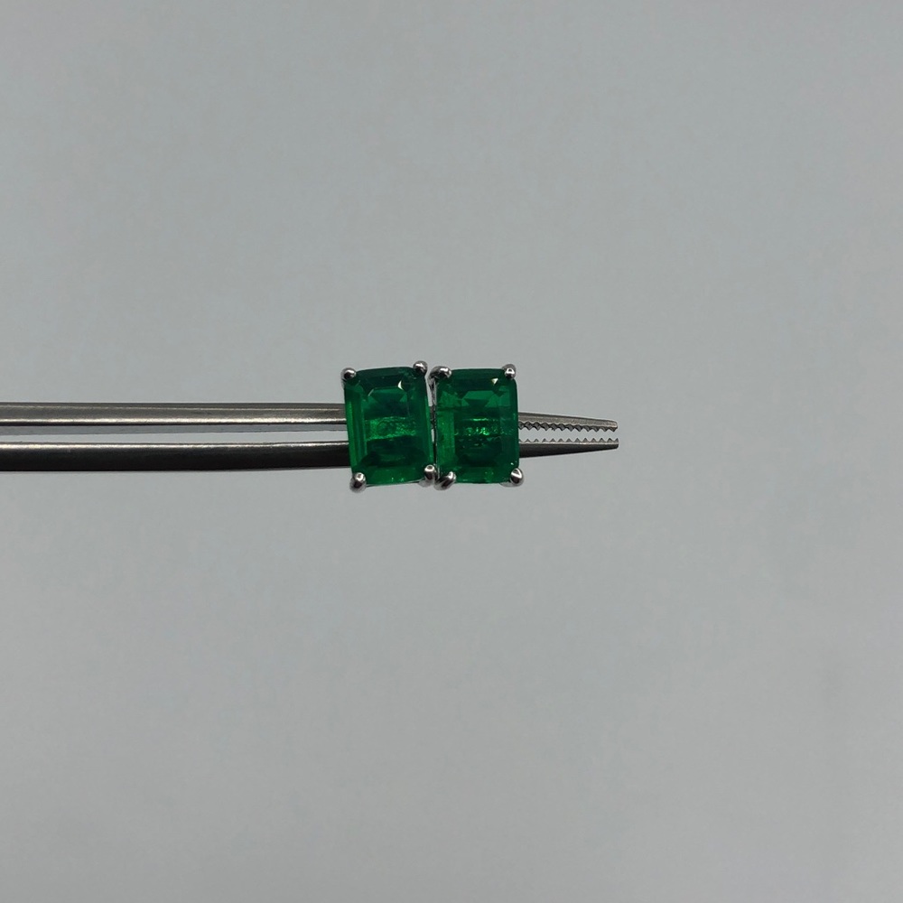 1ct Emerald Earrings - Picture 8 of 13